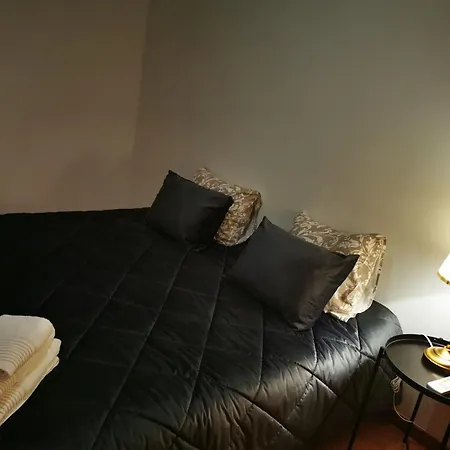 Casa Da Escola * باريديس دي كورا