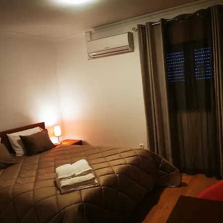 Casa Da Escola بيت للعطل باريديس دي كورا